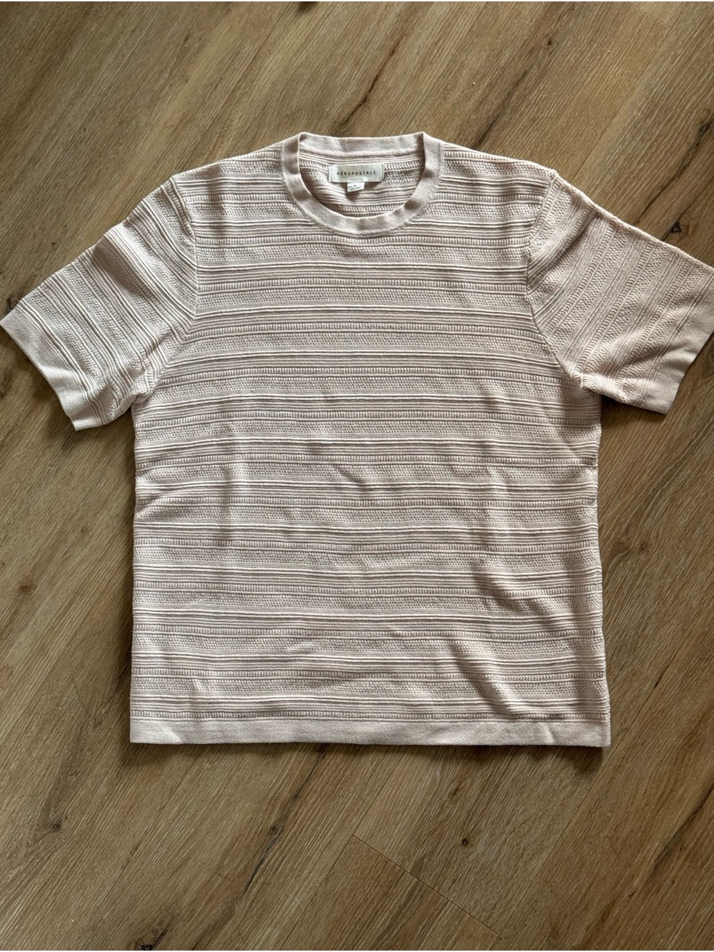 Aeropostale Beige Textured Short Sleeve Crewneck Size Medium